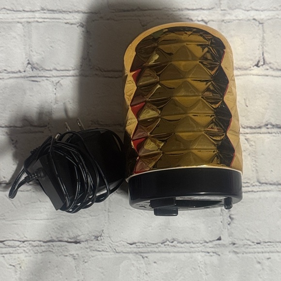 Intertek Electric Metallic Gold Diffuser - Picture 4 of 10